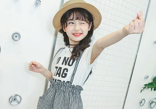 刘泓婉名字怎么样|带泓字的名字_婉字取名打分测试